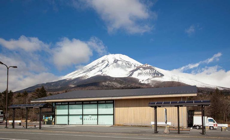 【水ヶ塚公園】二合目からの富士山。絶景と観光。