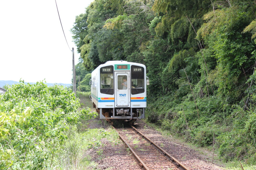 天竜浜名湖鉄道は単線。列車は1両編成