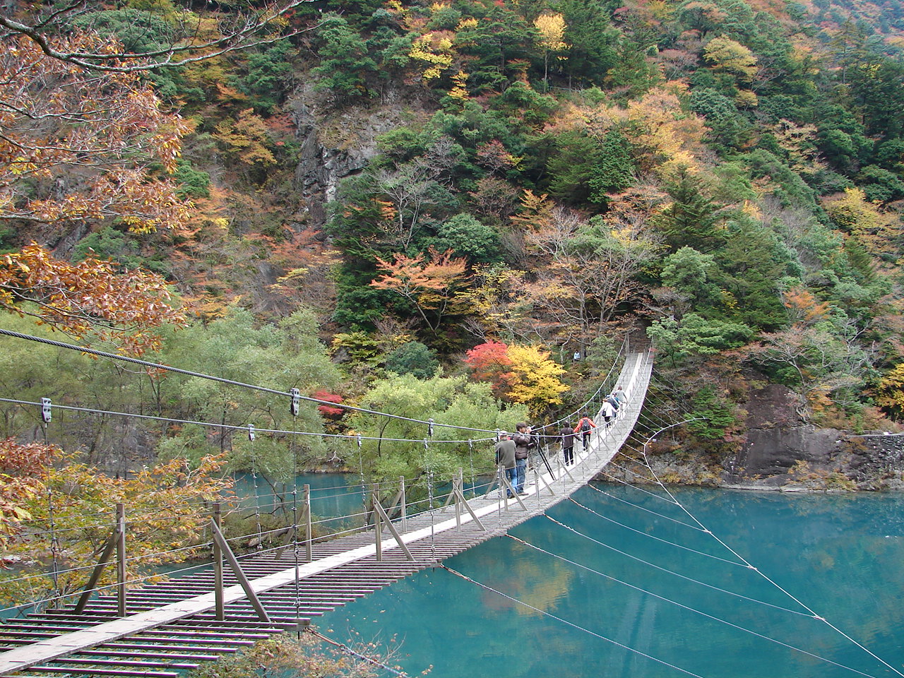 死ぬまでに渡りたい 夢のつり橋 で有名な寸又峡の紅葉狩りをレポート 静岡県観光公式ブログ