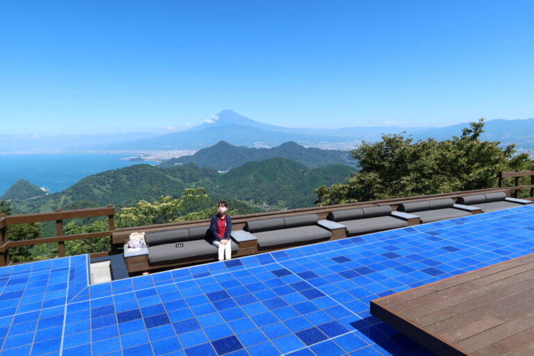 伊豆パノラマパーク碧テラスで優雅なひと時を。 富士山と駿河湾の絶景を堪能しよう! 静岡県観光公式ブログ 伊豆パノラマパーク碧テラスで優雅なひと時を。 富士山と駿河湾の絶景を堪能しよう! 静岡県観光公式ブログ
