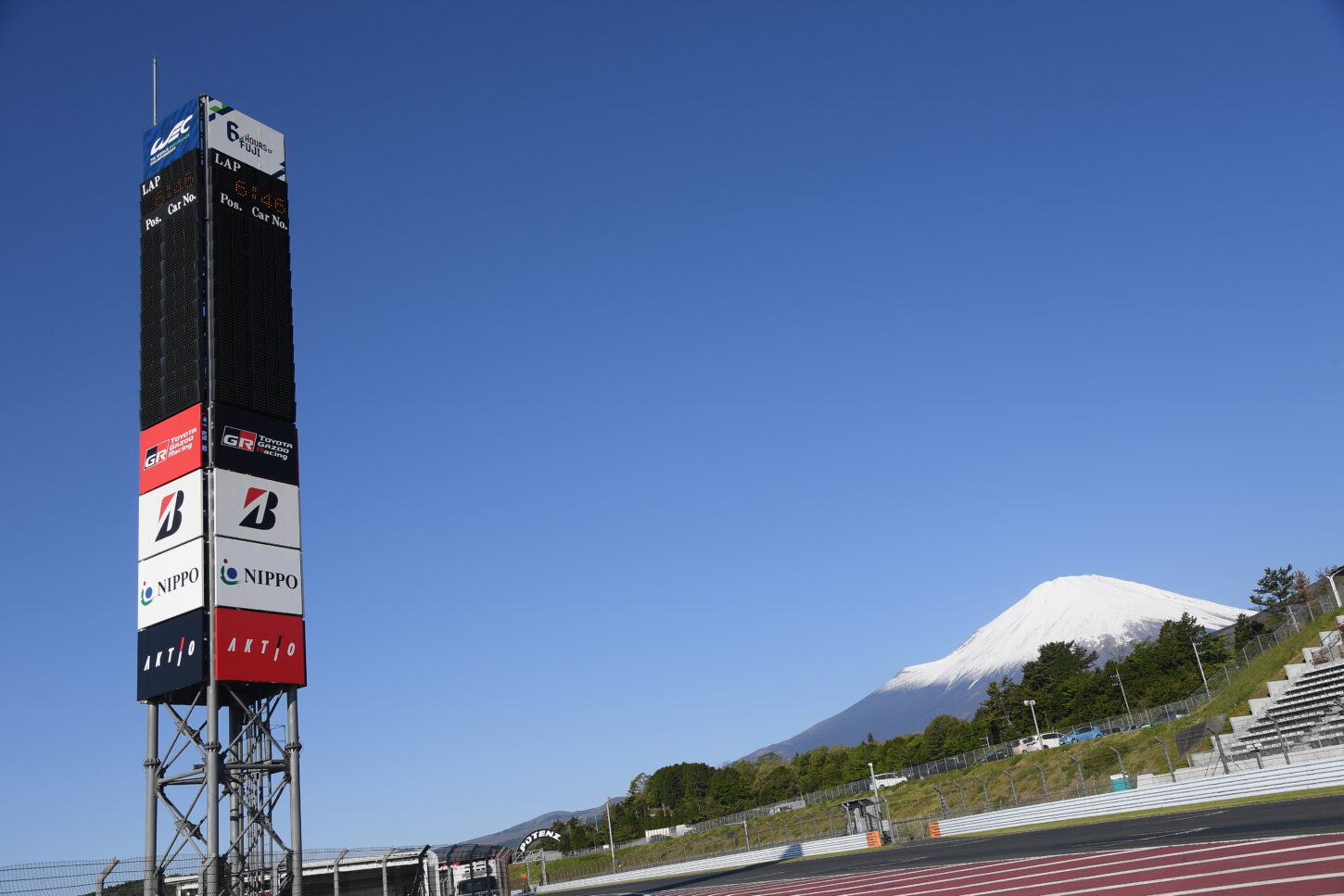 世界水準のレーシングコースを体験走行 富士スピードウェイでレーサー気分を味わおう 静岡県観光公式ブログ
